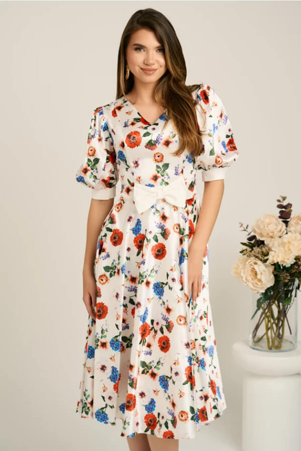 rochie alba din satin in clos rochie alba din satin in clos