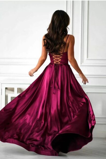 rochie eleganta lunga satin visiniu bretele subtiri